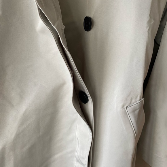 The Transit Trench Coat Ltd Edition by Away Travel Sand Size Large - Picture 11 of 15